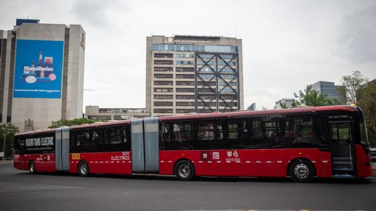 metrobus biarticulado Clara Brugada