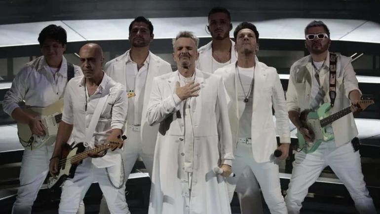 Miguel Bosé regresa a los escenarios españoles tras ocho años