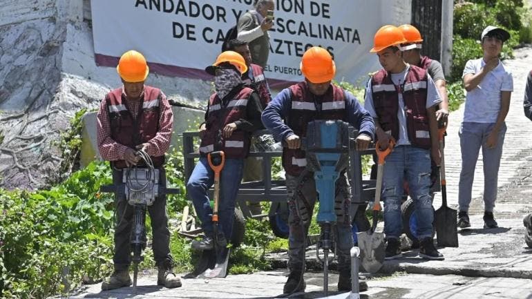 Rehabilitan calles y andadores  en oriente de Tlalnepantla