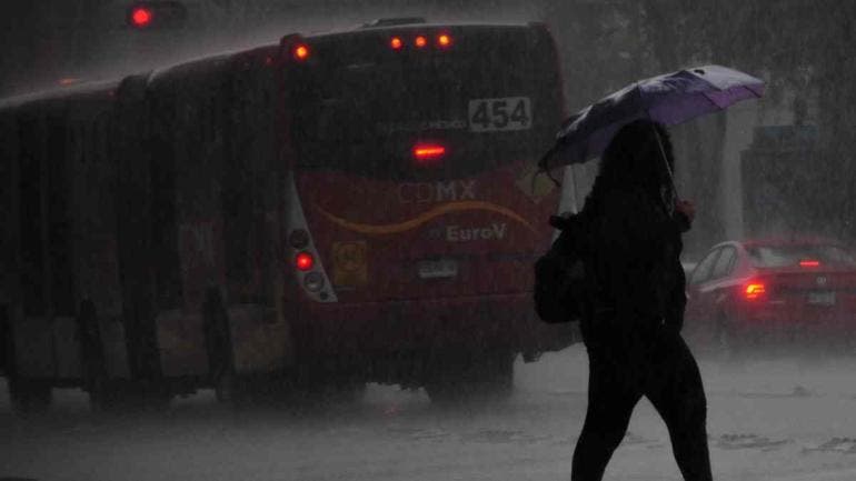 Activan alerta amarilla por fuertes lluvias y granizo en la CDMX este sábado