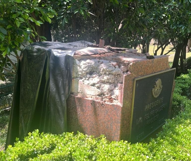 Base de Estatua