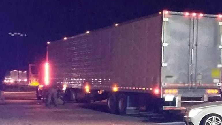Detienen a chofer de tractocamión con 80 paquetes de cocaína en SLP