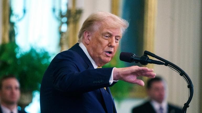 diagnostican Trump insuficiencia venosa cronica