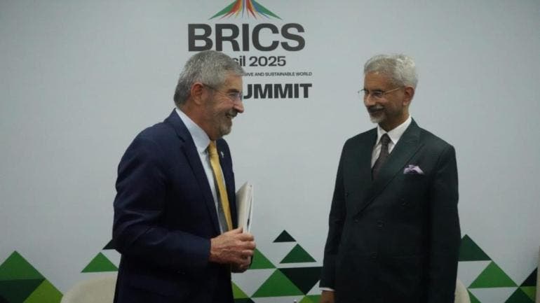dialoga De la Fuente pares BRICS