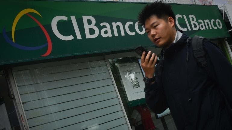 dialogo frena prohibicion bancos dice SHCP