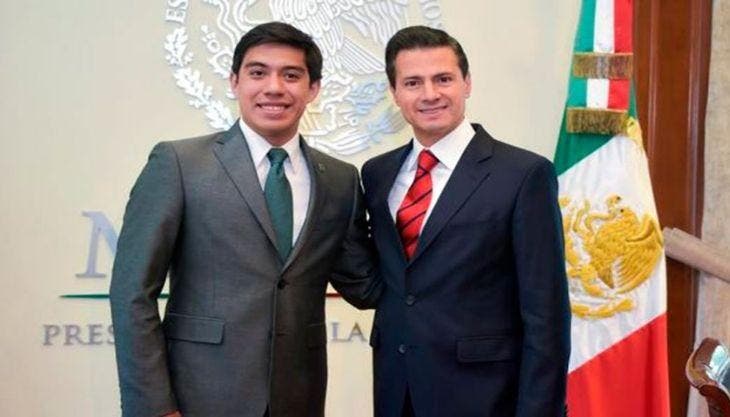 Peña recibe a estudiante que estará en investigación sobre Marte