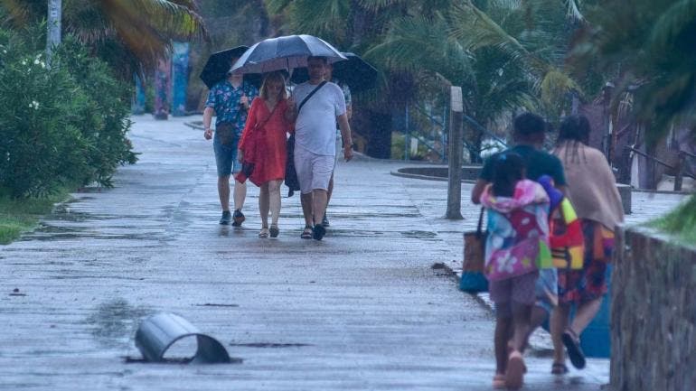 Flossie tormenta tropical se aleja costas Mexico