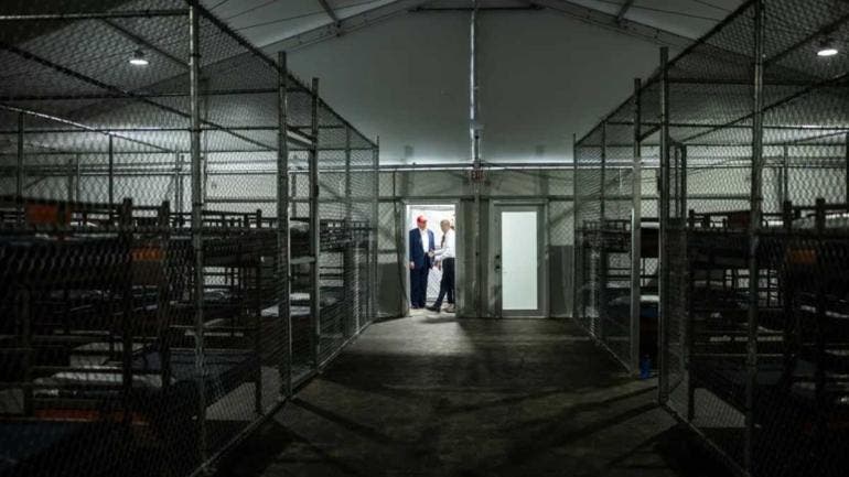 Mexicanos en Alligator Alcatraz no están hacinados ni incomunicados, dice SRE