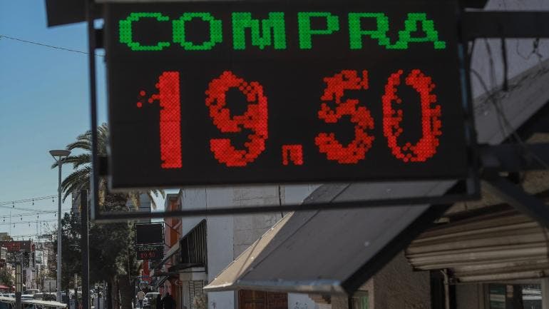 remesas descienden 3 por ciento enero mayo 2025