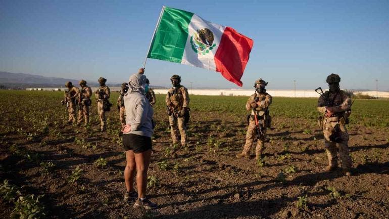 SRE se reúne con 60 connacionales detenidos en redadas en California