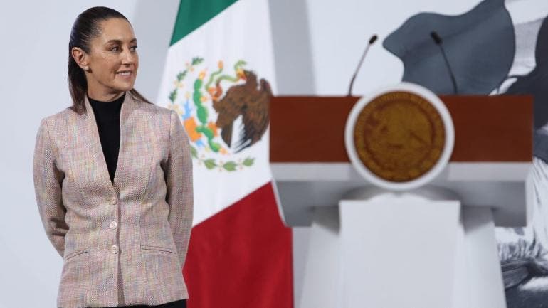 ve Sheinbaum sanciones contradictorias INE acordeones judiciales