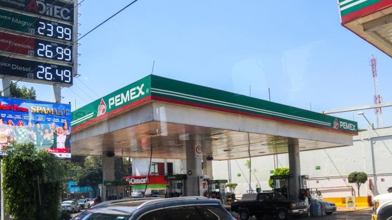 acusa EU dos mexicanos sobornar funcionarios Pemex