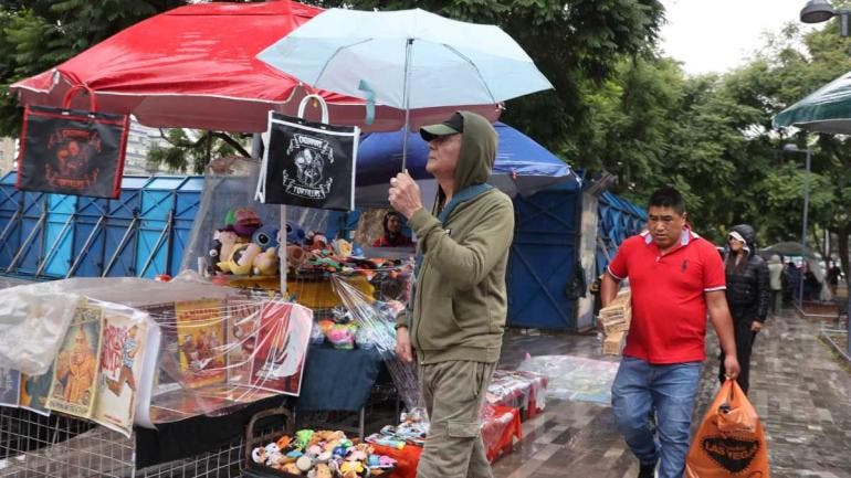 Clima CDMX ambiente caluroso y lluvias ligeras para este sábado
