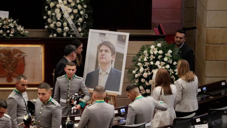 Colombia decreta duelo muerte Miguel Uribe Turbay