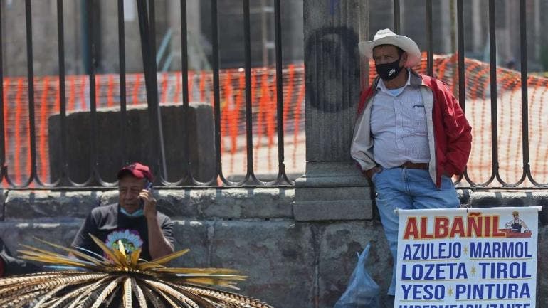 La tasa de desempleo en México cae al 3 % en marzo