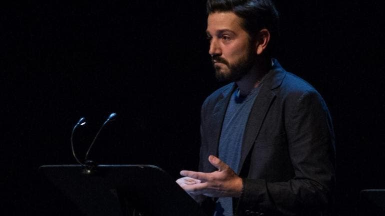 Diego Luna estrena su 'Pan y Circo' en España