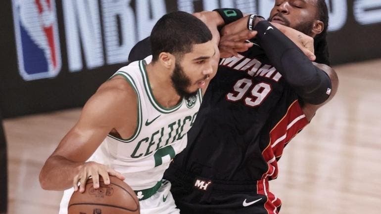 Tatum, con 40 puntos, muestra su condición de nueva súperestrella