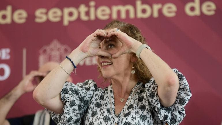 niega Beatriz Gutierrez Muller irse vivir Espana