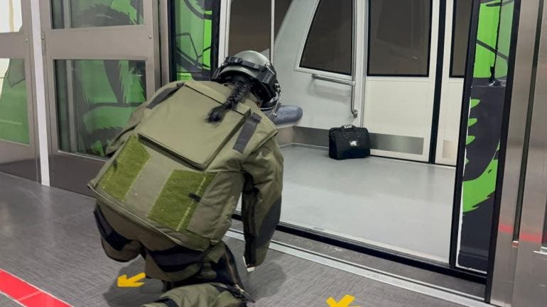 simulacro amenaza bomba AICM Semar