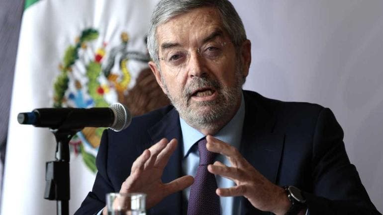 Suspensión de visas en EE.UU. no afectará a camioneros mexicanos SRE