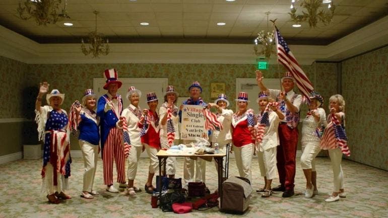 Joven cineasta desvela el dilema del 'Disney' de los jubilados en EU