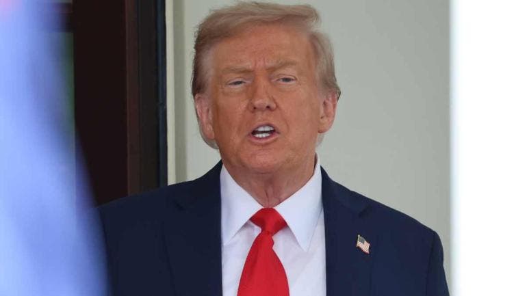 Trump descarta enviar tropas estadounidenses a Ucrania como garantía de paz