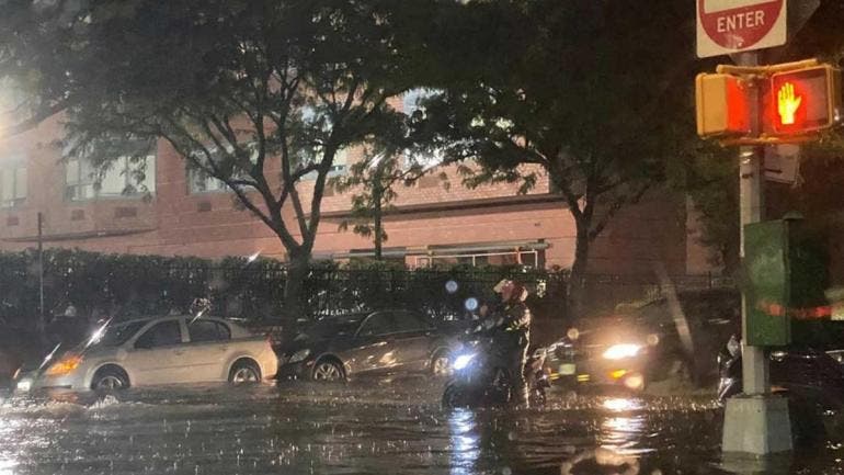 Video: Así inundó 'Ida' las calles y el Metro de NY