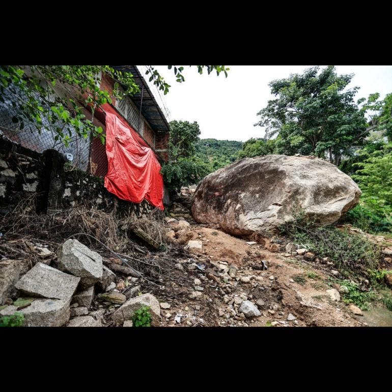 Viviendas afectadas un año después del huracán John en Acapulco