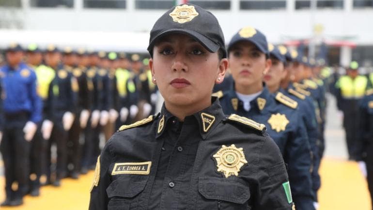 graduan 450 nuevos policias CDMX.jpg