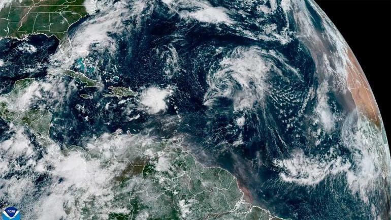 Huracán Gabrielle cerca de Bemudas