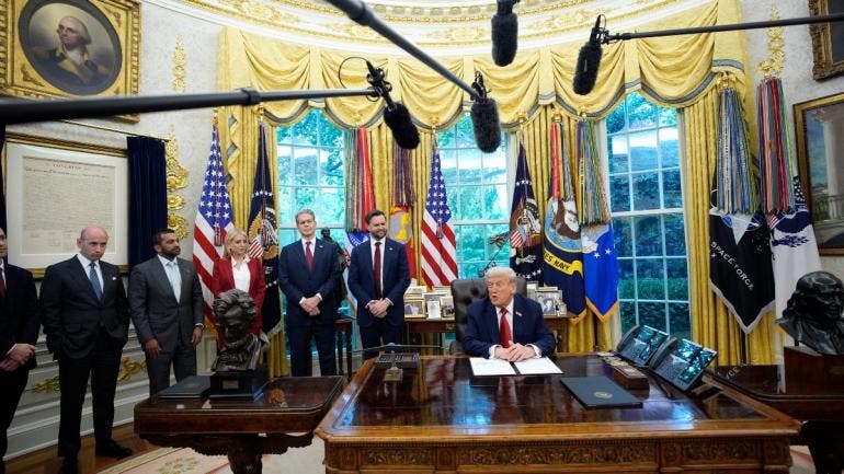 impondra Trump aranceles 100 por ciento medicinas.jpg