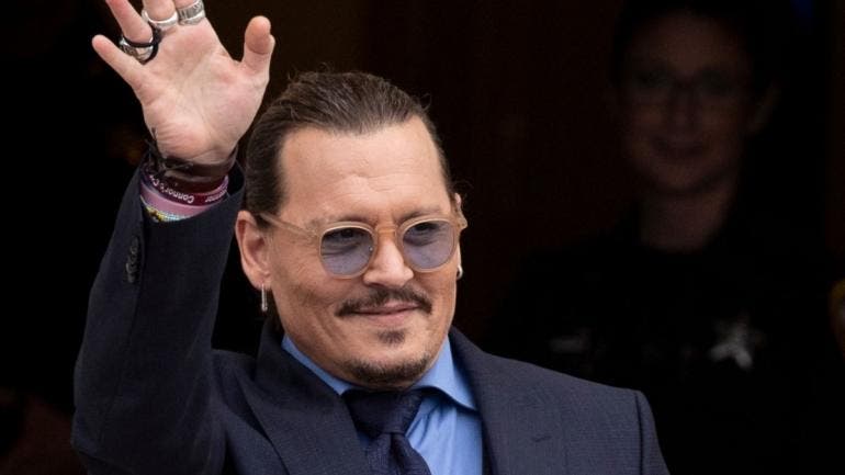Johnny Depp logra 24 horas 7.4 millones de seguidores en TikTok