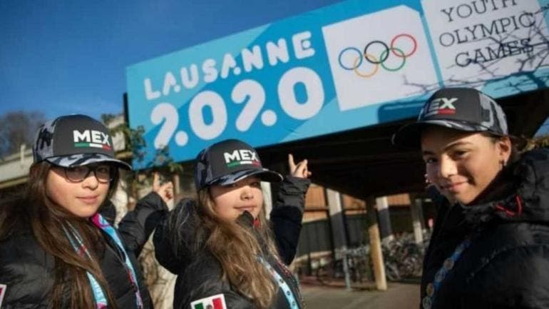 Jugadores mexicanos debutan en el torneo de hockey sobre hielo 3x3 durante los Juegos Olímpicos de la Juventud de Invierno Lausana 2020.
