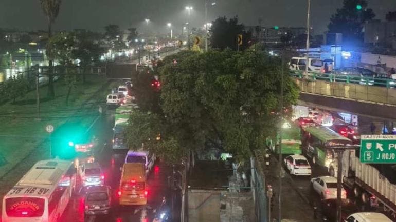 Lluvia en Calzada Ignacio Zaragoza