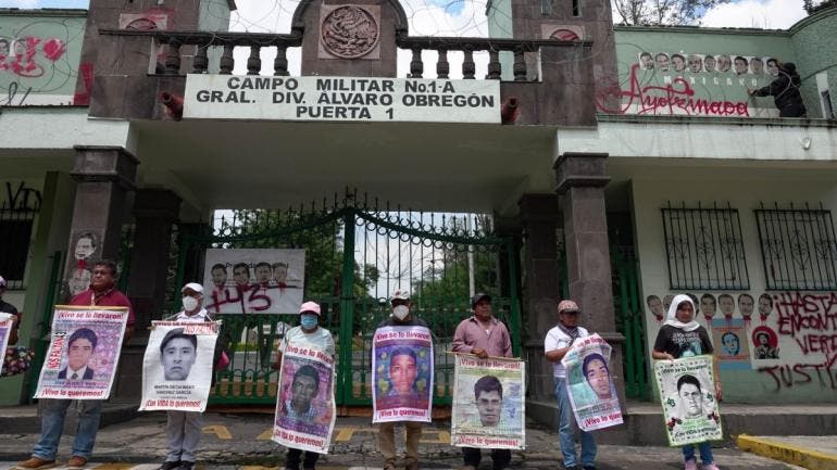 Mitin ayotzinapa