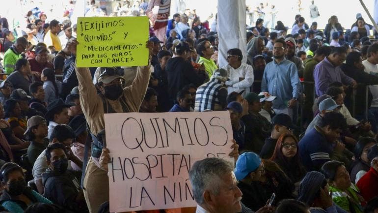 ofrece funcionaria IMSS disculpas ninos cancer.jpg