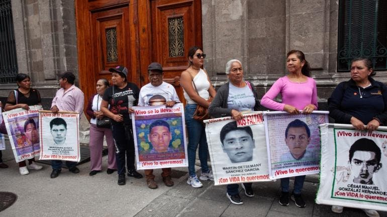 Padres caso Ayotzinapa