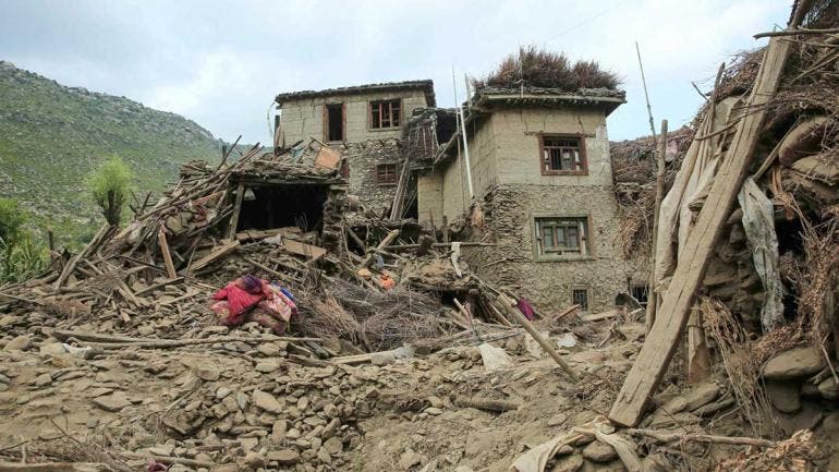 Daños por terremoto en Afganistán