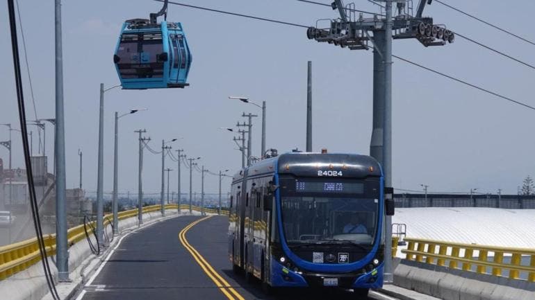 La medida se tomó como parte de las acciones preventivas tras la explosión e incendio provocados por la volcadura de una pipa en el Puente La Concordia