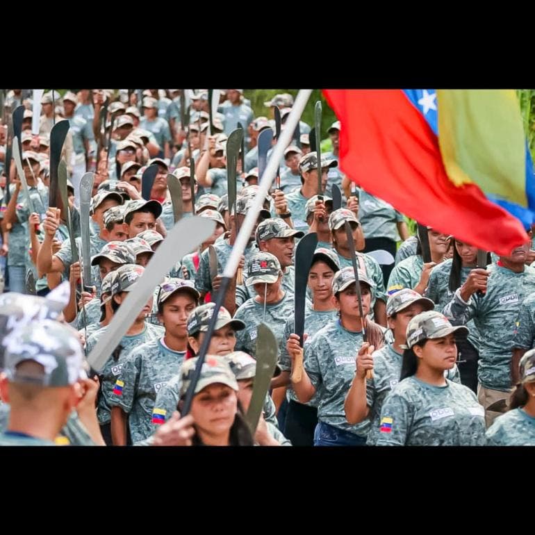 Venezuela juramenta milicia campesina 