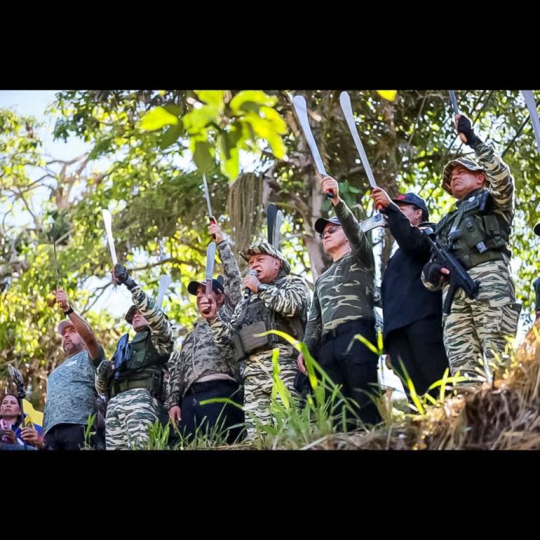 Venezuela juramenta milicia campesina 