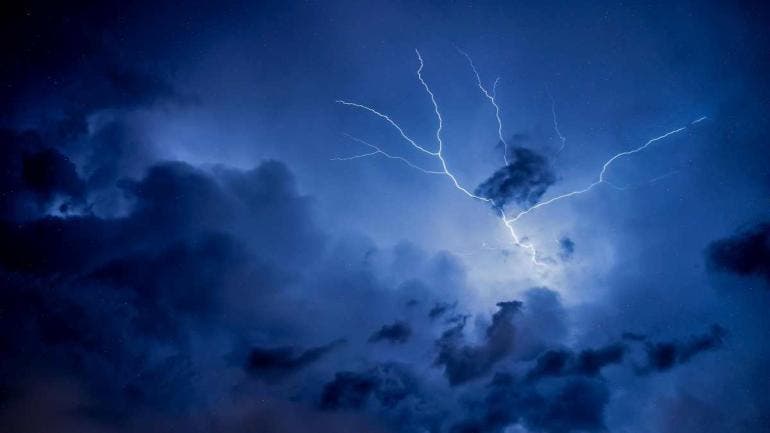 Asimismo, la dependencia actualizó la Alerta Naranja por lluvias fuertes en cinco alcaldías.