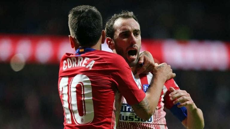 Jugadores del Atlético de Madrid celebran un gol frente a la Real Sociedad en partido de LaLiga.