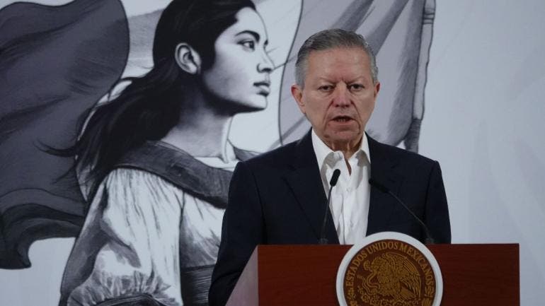 defiende Arturo Zaldivar Ley Amparo.jpg