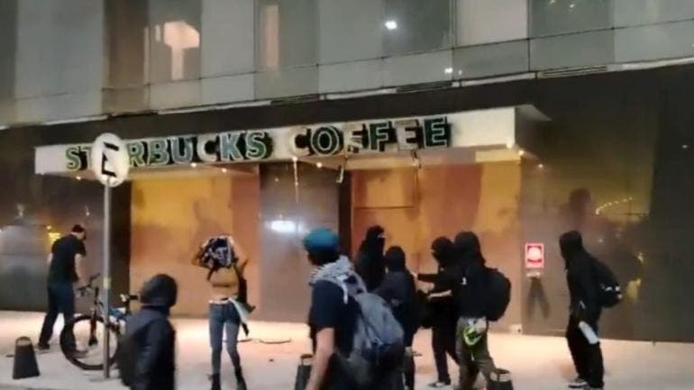encapuchados vandalizan comercios marcha pro Palestina CDMX.jpg