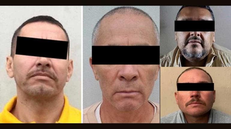 Agentes de la FGR durante la entrega de detenidos en proceso de extradición a Estados Unidos.