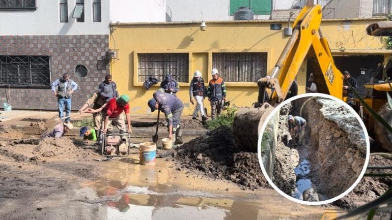 Las maniobras incluyen el reemplazo del tramo dañado de la tubería y la limpieza del área afectada para evitar daños en vialidades y domicilios cercanos.