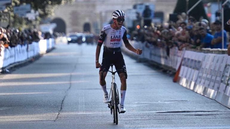 Isaac del Toro, ciclista mexicano