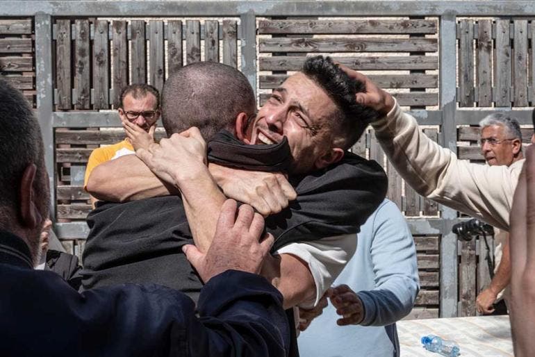 Casi 2,000 prisioneros palestinos son liberados por Israel en Gaza y Cisjordania (Foto EFE)