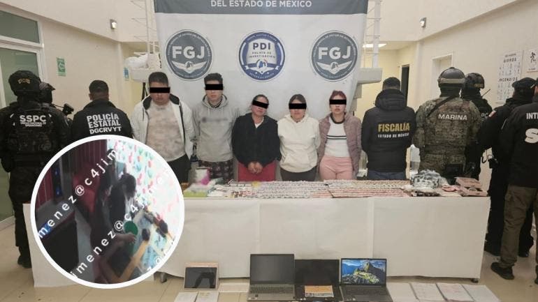  Los delincuentes hundieron el rostro de la mujer en una cubeta llena de agua, como método de intimidación.